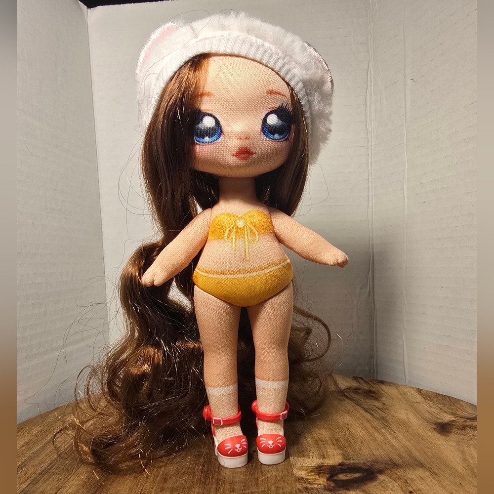 Na Na Na Surprise Misha Mouse Fashion Doll 7.5IN  Brown Hair Blue Eyes